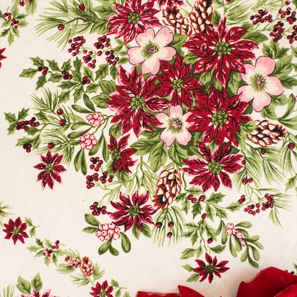April Cornell Tablecloth Tis the Season 54x54 NWT - Picture 4 of 4